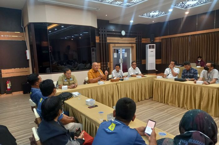 Media Gathering PLN Grup Kalbar 2022 GM Masih Ada 400 Desa Yang Belum