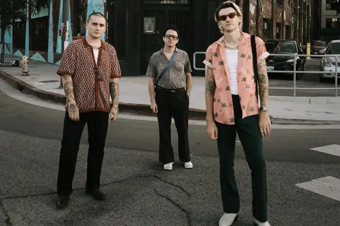 Lirik Lagu Sex Drugs Etc Beach Weather Dengan Terjemahannya Sonora Id