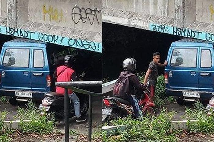 Mobil Tersangkut Lewati Kolong Jembatan Taji Prambanan Di Klaten