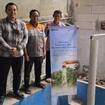 BRI Life Ulurkan Bantuan Penyediaan Air Bersih dan Sanitasi MCK  di Desa Terdampak Banjir Bandang Sukabumi Jawa Barat