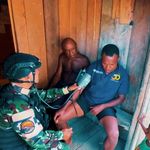 Lebih dari Sekadar Menjaga Keamanan, Satgas Yon Parako 466 Pasgat Hadirkan Pelayanan Kesehatan di Pelosok Papua