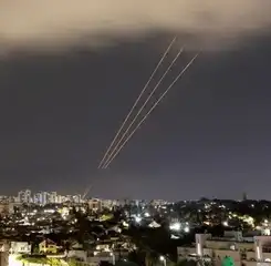 Israel Melancarkan Serangan Balasan ke Iran, Incar Senjata Nuklir Iran?