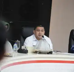 Pemkot Makassar Larang Keras Pemasangan Reklame di Pohon, Ini Penegasan Wali Kota Munafri