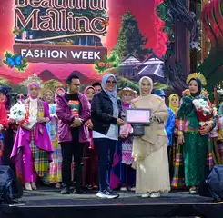 Busana Cora’ La’ba Tampil Memukau di Fashion Week Beautiful Malino 2025
