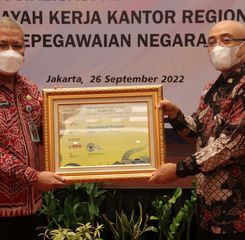 Pemprov Kalimantan Barat Terima 4 Penghargaan BKN Award 2022