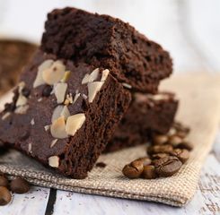 Mau Bikin Brownies Sendiri? Ini Resep dan Tips Brownies Simpel Enak!
