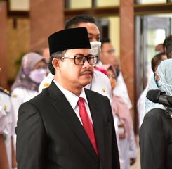 Resmi! Wali Kota Lantik Ikhsan Jadi Sekda Kota Surabaya