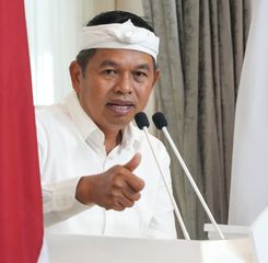 KDM Targetkan Pembangunan Infrastruktur Jalan di Jabar Rampung Pada 2027 Mendatang