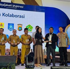 PLN Babel Terima Penghargaan Bangka Pos Award 2025 sebagai Mitra Kolaborasi : Perkuat Sinergi dan Peran Strategis dalam Mendorong Pemulihan Ekonomi Daerah