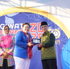 GIWATA Borneo Expo 2025 Resmi Dibuka, Perkuat Pemberdayaan Perempuan dan Ekonomi Syariah di Kalbar