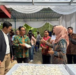 BRI Life Dorong Daya Saing dan Peningkatan Nilai Produksi Singkong  Melalui Rumah Produksi dan Pemasaran UMKM  di Desa Gayamharjo, Sleman
