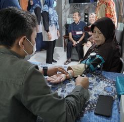 Cegah Penyakit Kronis, PTDI Perluas Akses Kesehatan Bagi Lansia