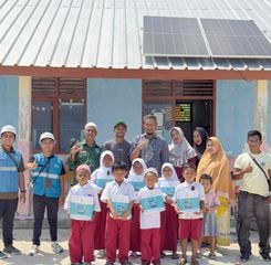 PLN Hadirkan SuperSUN di Pulau Batun, Dukung Akses Listrik dan Transformasi Pendidikan di Daerah Terpencil