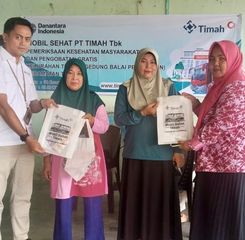 PT TIMAH Tbk Hadirkan Pelayanan Kesehatan Gratis dan Berikan Makanan Tambahan Bagi Masyarakat di Karimun