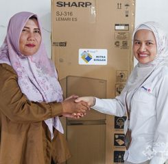 PT TIMAH Tbk Bantu Pelaku UMKM Rusip Asri Jaga Kualitas Produksi Lewat Bantuan Kulkas