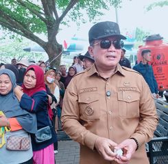 Bupati Sujiwo, Resmikan Lahan Parkir Taman Dirgantara, Dorong Ruang Publik Modern dan Pertumbuhan UMKM