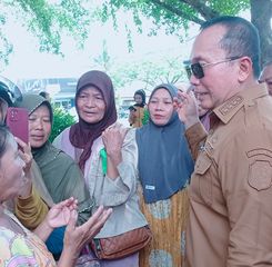 Komitmen Tekan Sampah Plastik dan Dukung UMKM, Bupati Sujiwo: Siapkan Perbup Baru