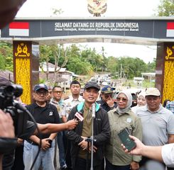 Tinjau Kesiapan Reaktivasi PLB Temajuk, Gubernur Norsan: Perbatasan Harus Jadi Pusat Pertumbuhan Ekonomi 