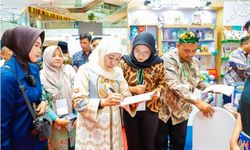 1.580 Buku dari Insan Pendidikan Jatim Pecahkan Rekor MURI, Gubernur Khofifah Sebut Sebagai Warisan Literasi Bangsa