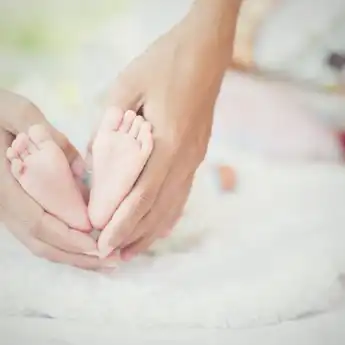 Perempuan 74 Tahun Asal India Melahirkan Anak Pertama, Kok Bisa?
