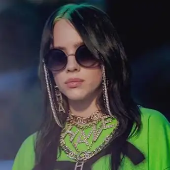Mengejutkan Para Penggemar, Cincin Billie Eilish Dicuri Saat Konser