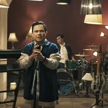 Lirik Lagu Aku Tak Menangisi Mu Huhuhu, 'Nenekku Pahlawanku' - Wali