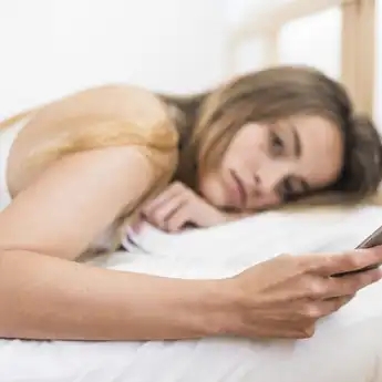Masih Mau Hidup Bahagia kan? Stop 3 Kebiasaan Buruk sebelum Tidur!