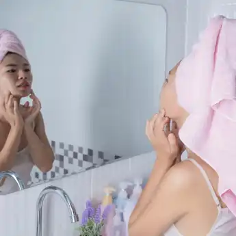 Jerawat Seringkali Timbul Sebelum Menstruasi? Berikut 5 Cara Cegah Jerawat