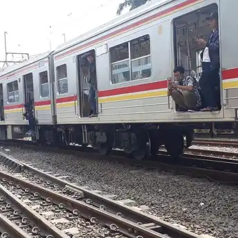 Jadwal KRL Jabodetabek Berubah, Penumpang Kesal Akan Peak Hour Baru
