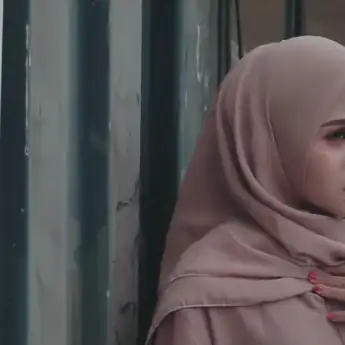 Lirik dan Kunci Gitar Lagu 'Gambaran Hati' Milik Nazia Marwiana
