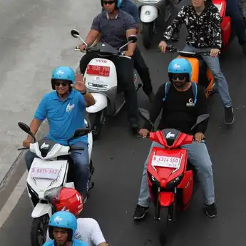 Pakai Kendaraan Listrik, Gratis Pajak BBN-KB dan Bebas Ganjil Genap
