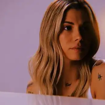 Lirik dan Terjemahan Lagu Remember Me - Christina Perri, Viral di TikTok