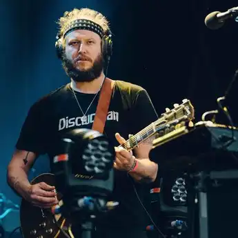 Bakal Konser Di Jakarta, Ini Lirik dan Chord 'Skinny Love' - Bon Iver