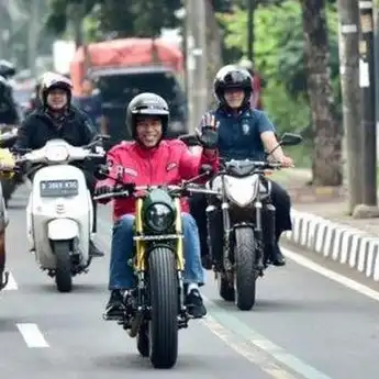 Terkait Gugatan Lampu Motor Jokowi, Presiden Tak Sama dengan Rakyat?