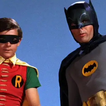 Aktor Batman 60-an Ini Ungkap Dirinya Harus Konsumsi Pil Untuk Menyusutkan Mr.P Miliknya!