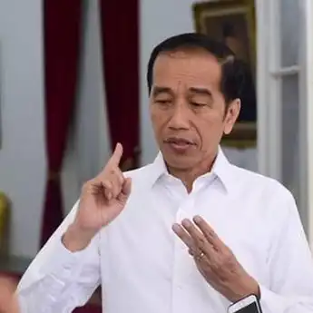 Menjadi Tersangka Dugaan Suap, Komisioner KPU Ini Diberhentikan oleh Jokowi