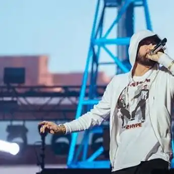 Peringkat 4 Global Top 50, Ini Chord dan Lirik Lagu Lagu ‘Godzilla’ Milik Eminem ft. Juice WRLD