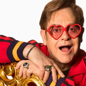 Terpaksa Hentikan Konsernya, Elton John Terserang Walking Pneumonia