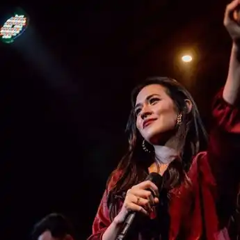 Chord dan Lirik Lagu 'Usai Di Sini' Milik Raisa, Bukannya Aku Mudah Menyerah