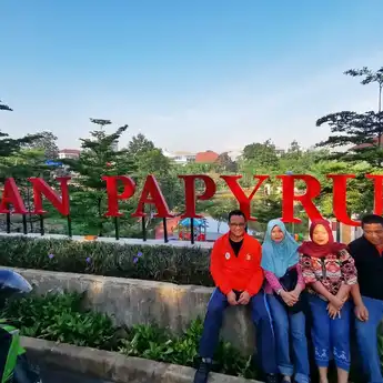 Pamer Taman Maju Bersama, Anies Baswedan Kena Prank Warganet 