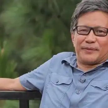Rocky Gerung Dapat Somasi dan Diharuskan Kosongkan Rumah, Ada Apa?