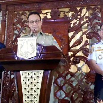 Ikuti Arahan Jokowi, Anies Kembalikan Jadwal Oprasional Transportasi Umum Seperti Semula