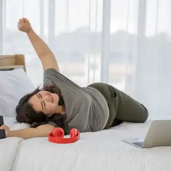 10 Kegiatan yang Bisa Anda Lakukan Di Rumah Selama Social Distancing