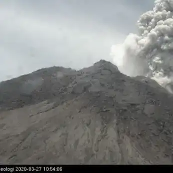 Merapi Kembali Erupsi, Ketinggian Kolom Abu Mencapai 5000 Meter