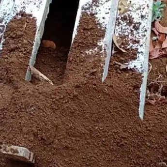 Diduga Korban COVID-19, Makam Tak DIkenal ini Buat Warga Resah