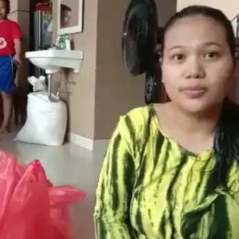 Karena Wabah Covid-19, Warga Makassar Ini Jualan Sembako Secara Online