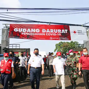 Anies Baswedan Apresiasi PMI Atas sterilisasi Jakarta dengan Alat Embun.