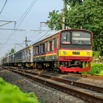 KRL Commuter Line Akan Membatasi Operasionalnya di Hari Lebaran