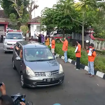 Warga & Muspika Baciro Yogyakarta Sambut Para 'Pejuang Kemanusiaan' di Asrama Diklat Depdagri