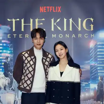 Bandingkan dengan ‘The World Of The Married', Netizen Korea Sebut Drama ‘The King: Eternal Monarch’ Kurang Seru?